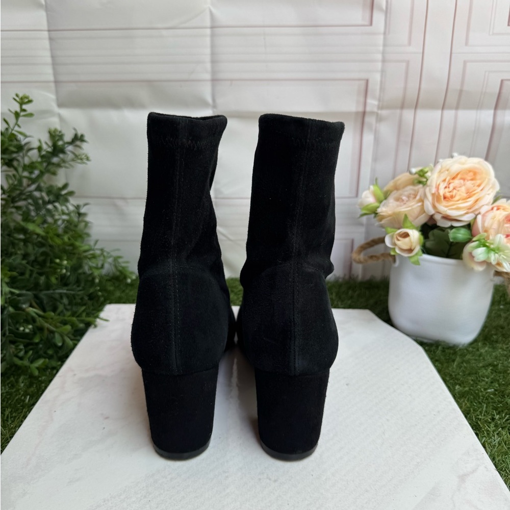 STUART WEITZMAN
Yuliana suede sock boots Elegant Black Suede Ankle Boots Size 7 - Picture 6 of 12